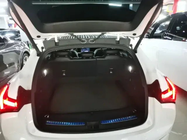 Hozon Nezha S Shooting Brake — Фото автомобиля 18