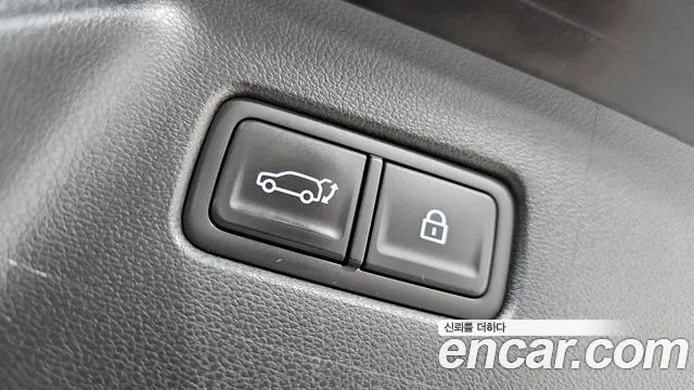Hyundai Santafe — Фото автомобиля 16