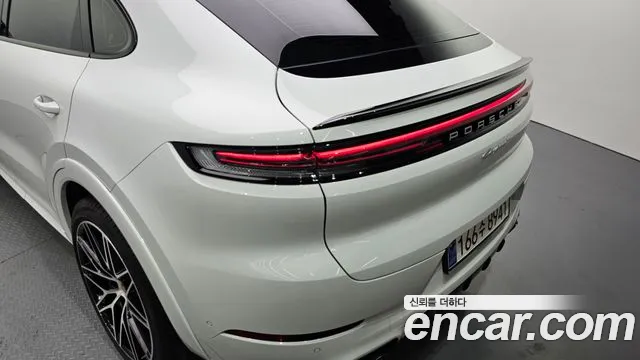 Porsche Cayenne — Фото автомобиля 17