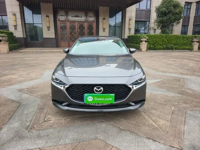 Mazda Axela — Фото автомобиля 2
