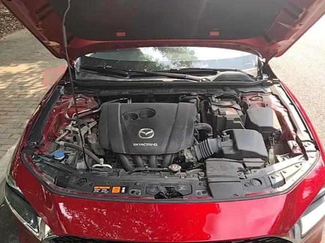 Mazda Axela — Фото автомобиля 19
