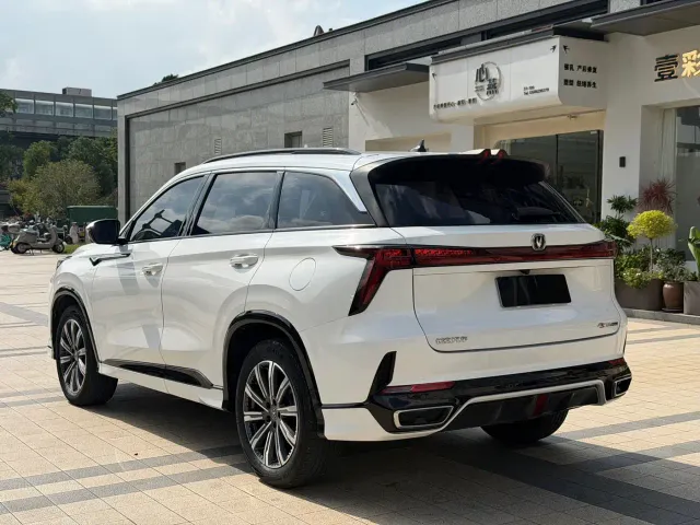 Changan CS75 Plus — Фото автомобиля 11