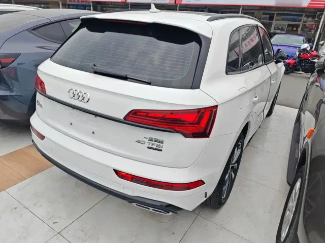 Audi Q5L — Фото автомобиля 6