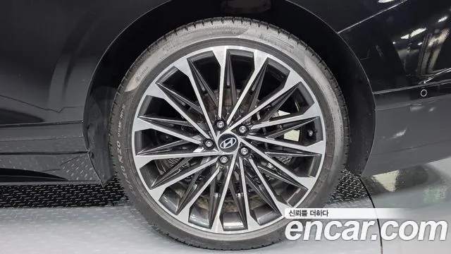 Hyundai Grandeur GN7 — Фото автомобиля 5