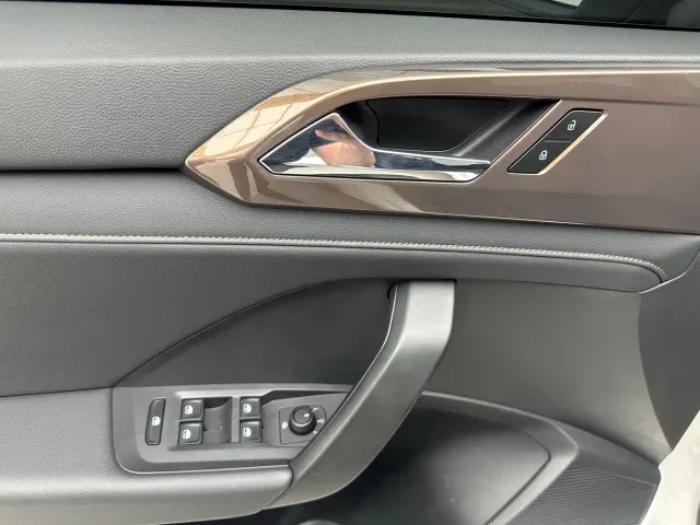 Volkswagen Tharu — Фото автомобиля 21