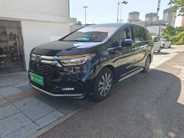 Фотография автомобиля — Honda Odyssey