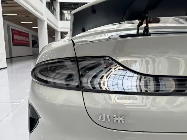 Xiaomi SU7 — Фото автомобиля 23