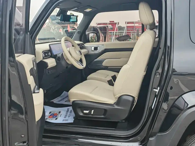 Baojun Yep — Фото автомобиля 11