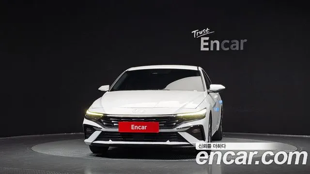 Hyundai Avante CN7 — Фото автомобиля 3