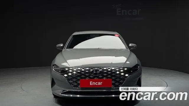 Hyundai Grandeur Premium — Фото автомобиля 3