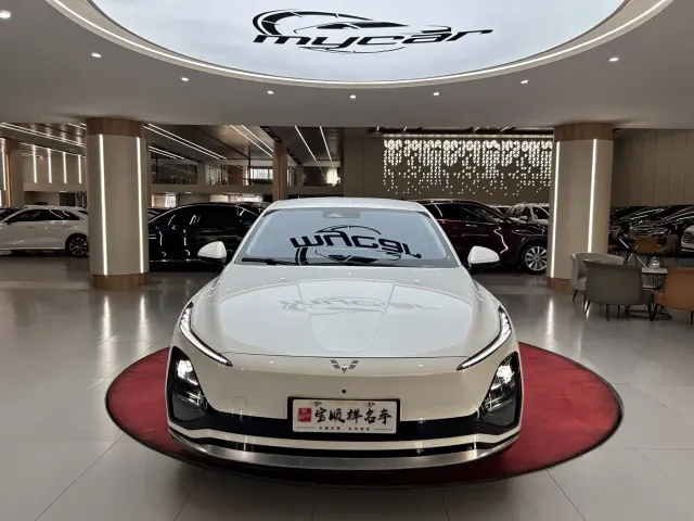 Wuling Starlight — Фото автомобиля 2