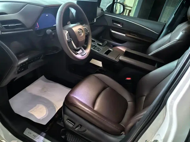 Toyota Granvia — Фото автомобиля 4