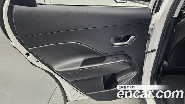 Hyundai Kona — Фото автомобиля 14