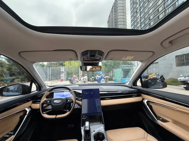 Geely Boyue L — Фото автомобиля 5