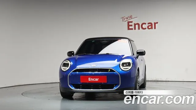 MINI Cooper — Фото автомобиля 3