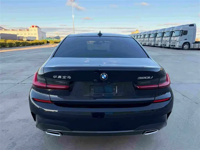 BMW 3 Series — Фото автомобиля 12