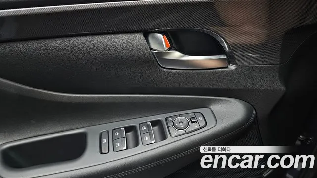 Hyundai Santafe — Фото автомобиля 26