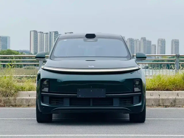 Li Auto L9 — Фото автомобиля 2