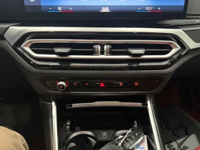 BMW BMW 3 Series 2023 320Li M Sport Package — Фото автомобиля 16