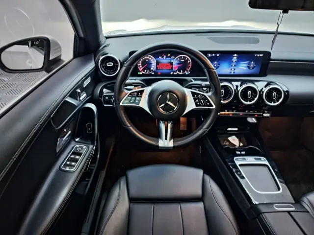 Mercedes-Benz A-Class — Фото автомобиля 13