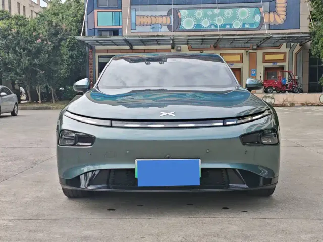 Xpeng P7 — Фото автомобиля 2
