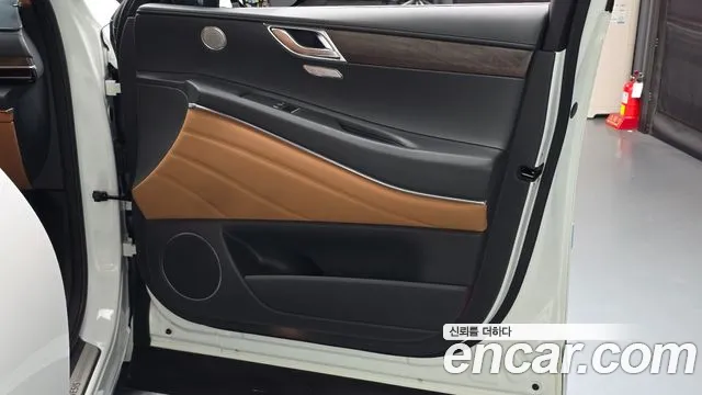 Genesis GV80 — Фото автомобиля 14