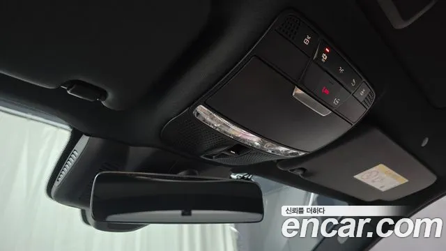 Mercedes-Benz E-Class — Фото автомобиля 16
