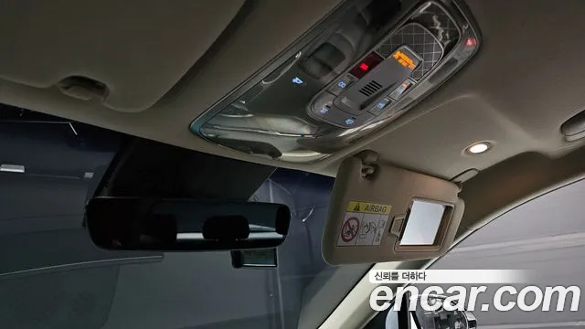 Genesis GV70 — Фото автомобиля 24