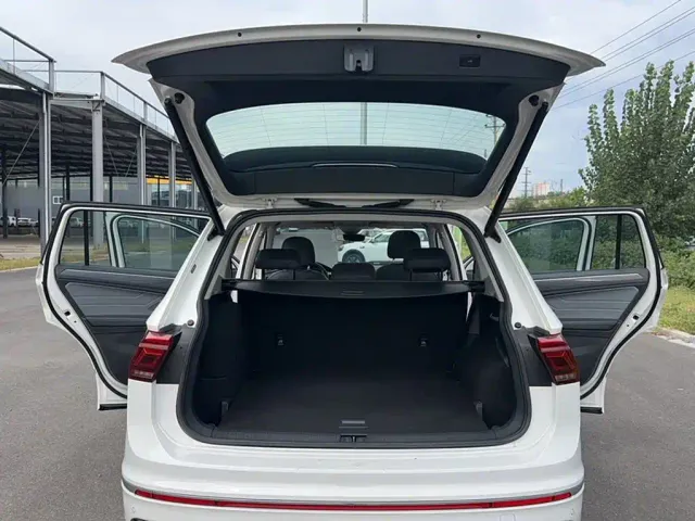 Volkswagen Tiguan L PHEV — Фото автомобиля 16