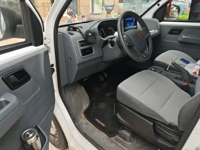 Wuling Yangguang — Фото автомобиля 12