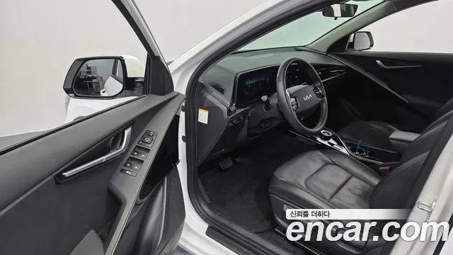 Kia Niro — Фото автомобиля 15