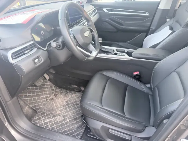 Geely Emgrand — Фото автомобиля 4