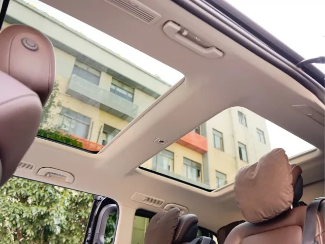 Mercedes-Benz V-Class — Фото автомобиля 17
