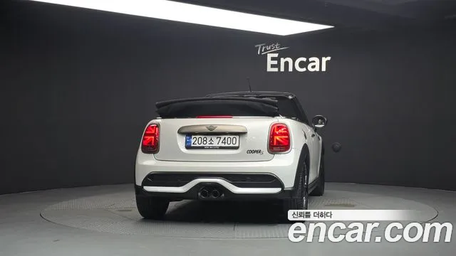 Mini Cooper Convertible — Фото автомобиля 4