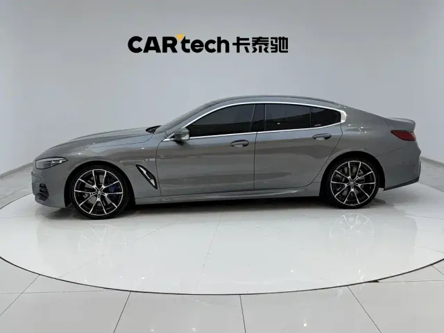 BMW 8 Series — Фото автомобиля 8
