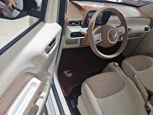 Wuling Hongguang Mini EV — Фото автомобиля 15
