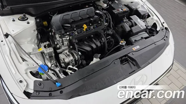 Hyundai Avante CN7 — Фото автомобиля 9
