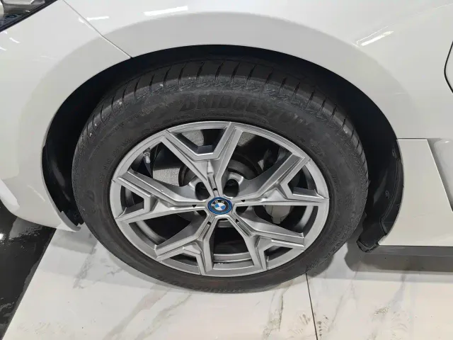 BMW i3 — Фото автомобиля 10