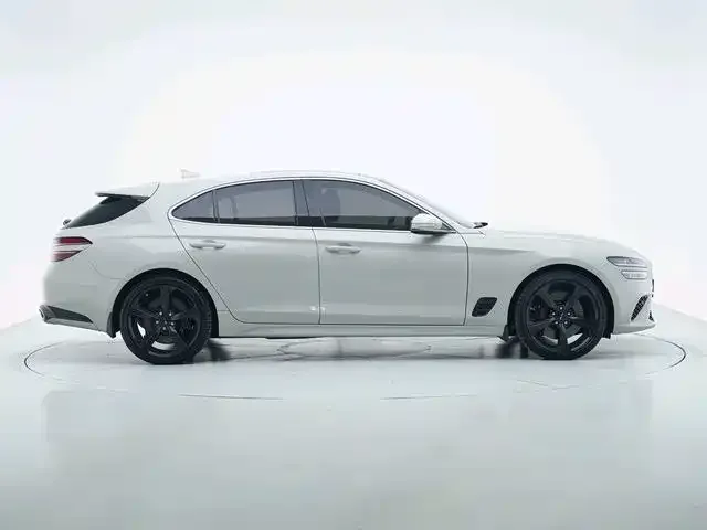 Genesis G70 — Фото автомобиля 2