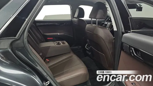 Hyundai Grandeur GN7 — Фото автомобиля 11