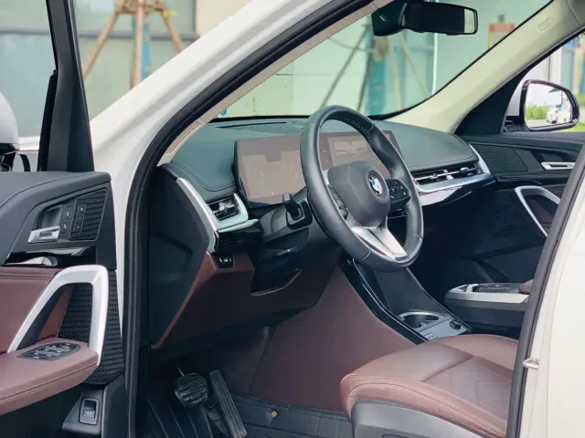 BMW X1 — Фото автомобиля 13