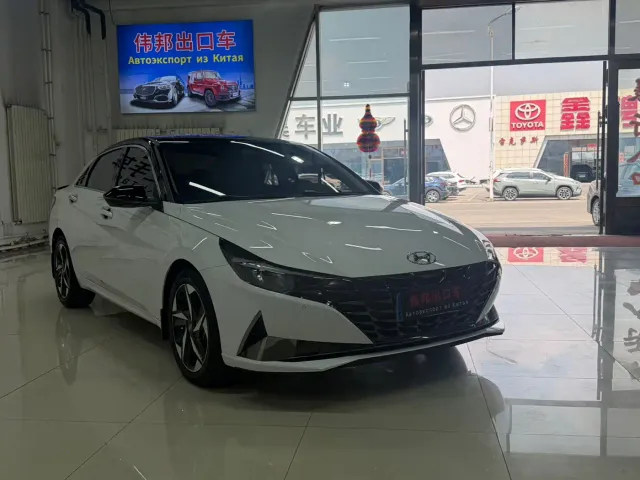 Hyundai Elantra — Фото автомобиля 3
