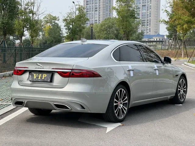 Jaguar XFL — Фото автомобиля 10