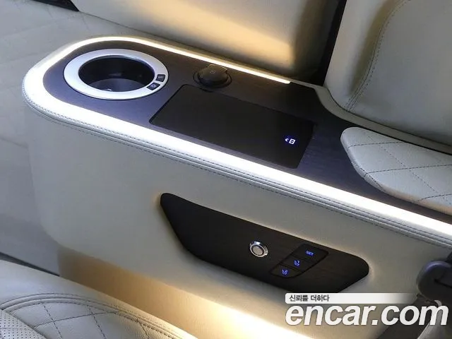 Kia Canival Carnival 4 поколение Бензин 9 мест Hi-Limousine(Спецкузов) — Фото автомобиля 17
