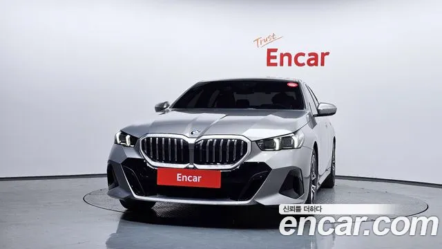 BMW 5-Series — Фото автомобиля 3
