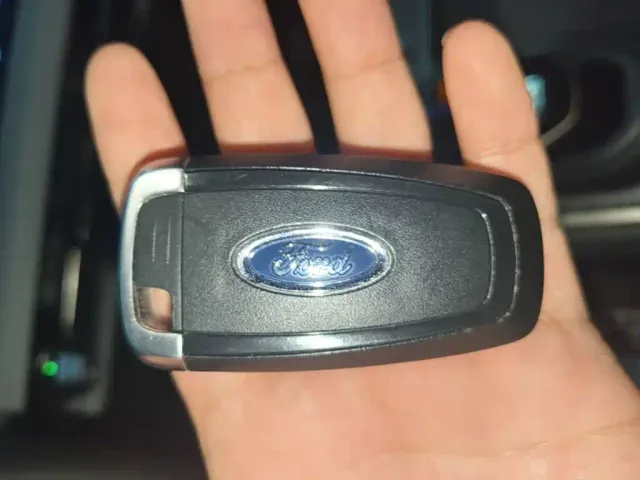Ford Edge — Фото автомобиля 8