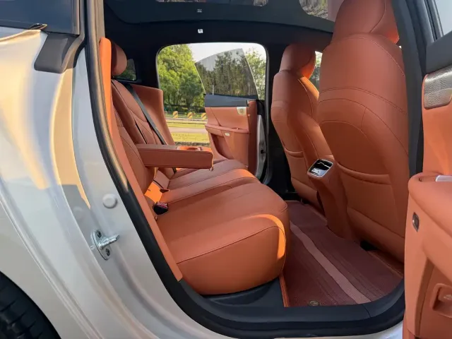 Dongfeng eπ 007 — Фото автомобиля 15
