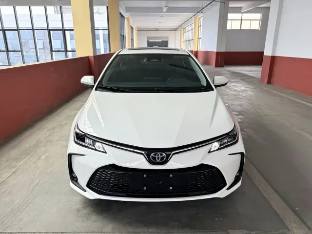 Toyota Corolla 2023 1.8L Smart Hybrid Dual Engine Elite Edition — Фото автомобиля 2