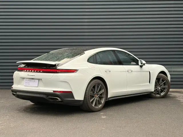 Porsche Panamera — Фото автомобиля 6