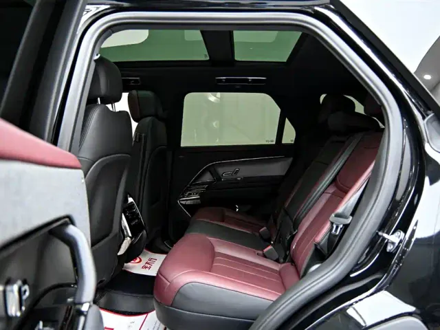 Land Rover Range Rover Sport — Фото автомобиля 12